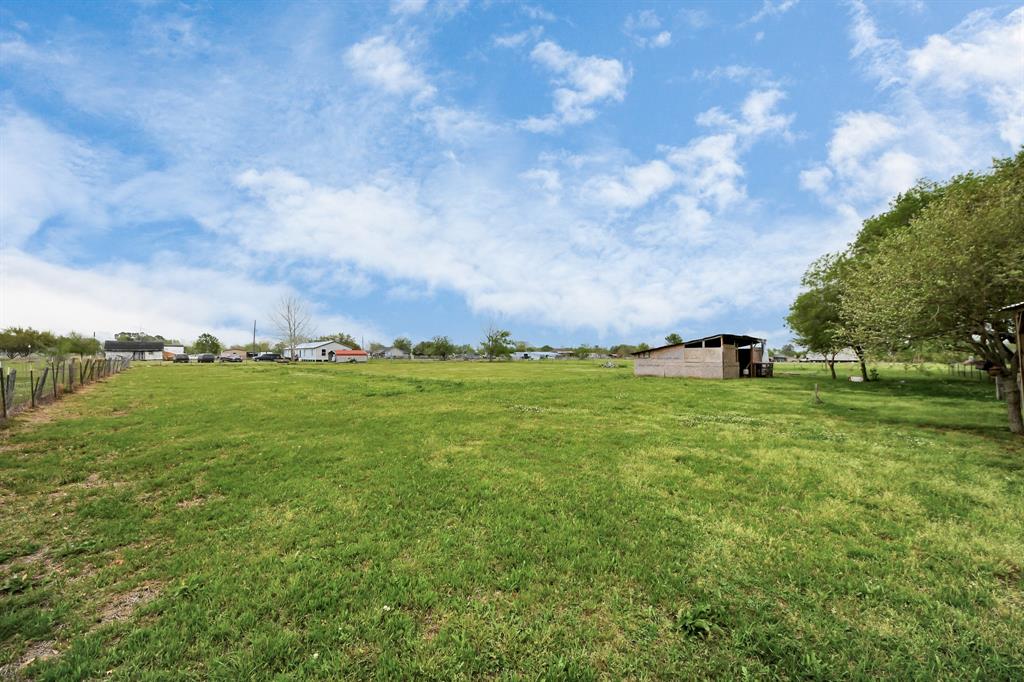 7802 Fm 1952 Road, Wallis, Texas image 18