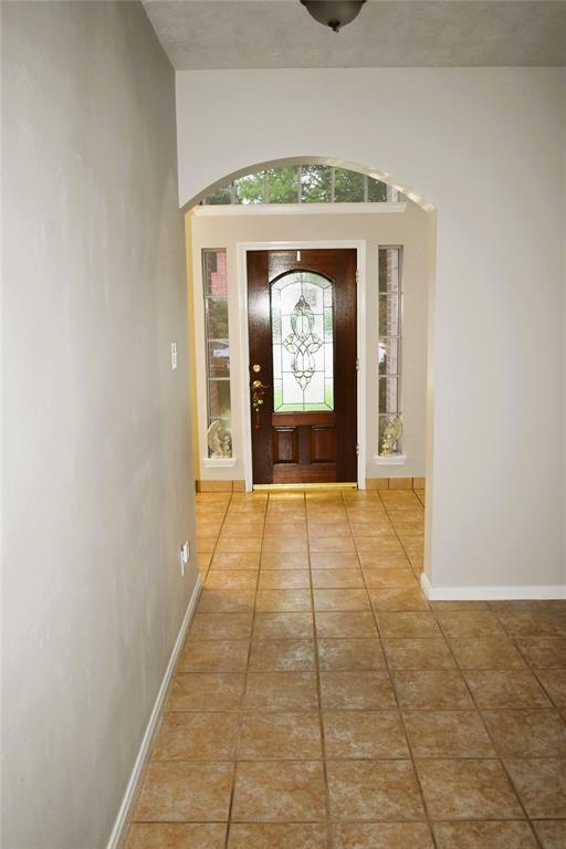 13902 Whispertrail Court, Houston, Texas image 4