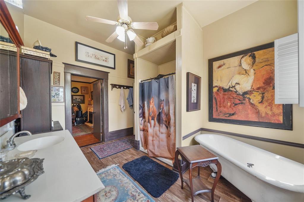 855 County Road 15, Damon, Texas image 19