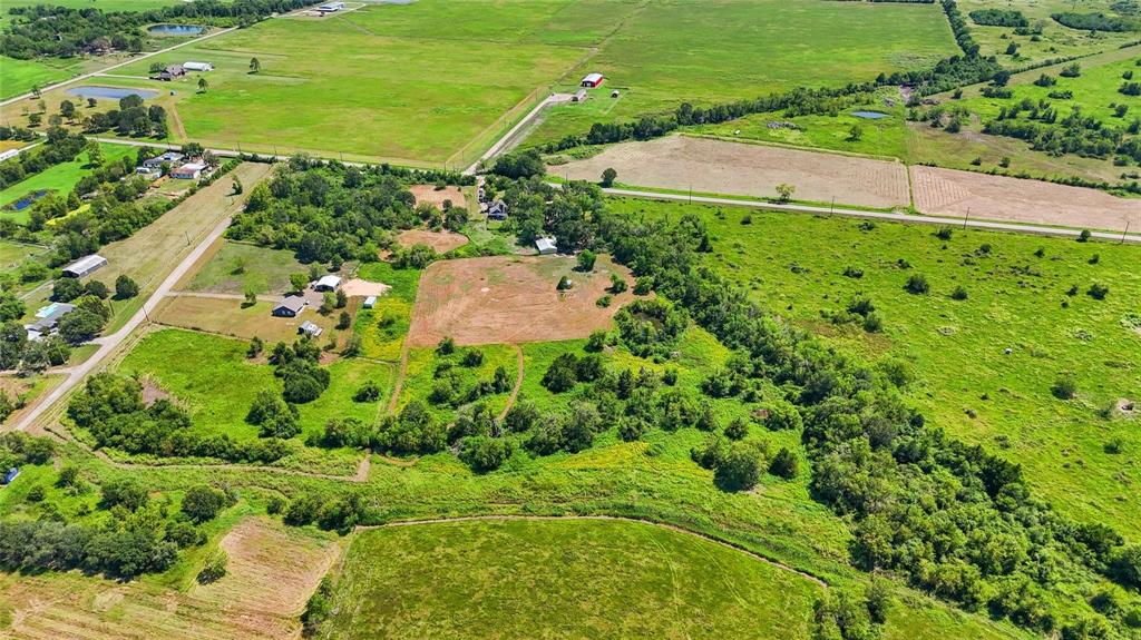 855 County Road 15, Damon, Texas image 4