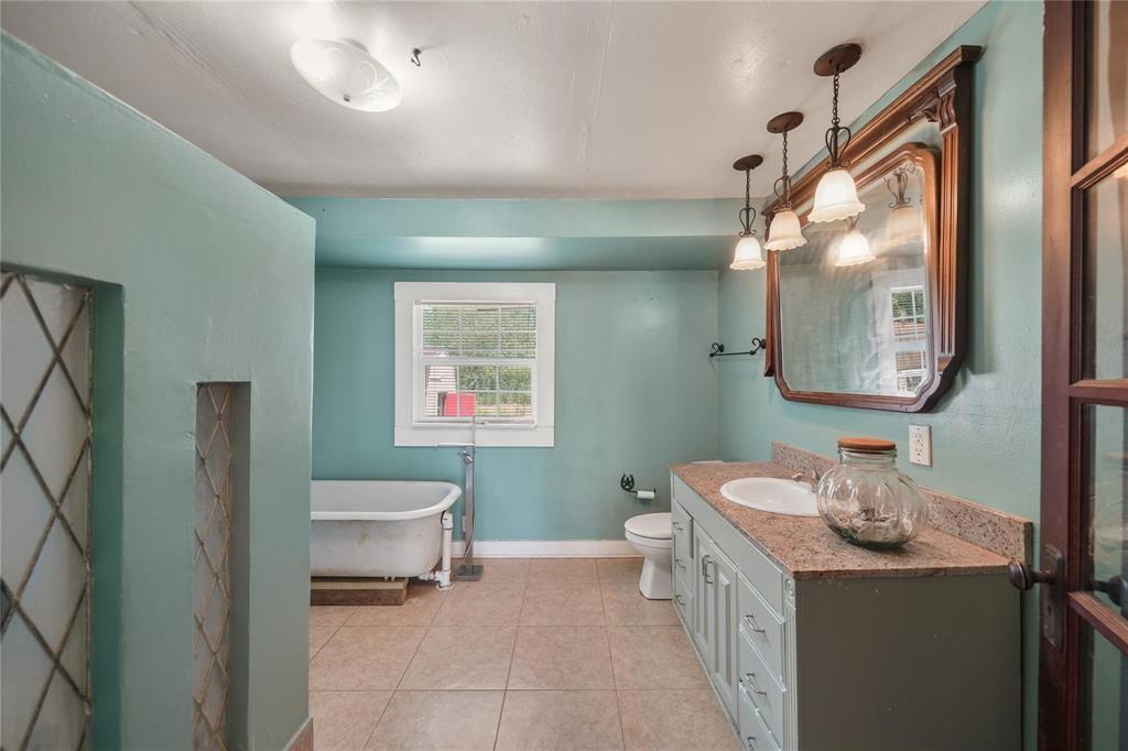 855 County Road 15, Damon, Texas image 29
