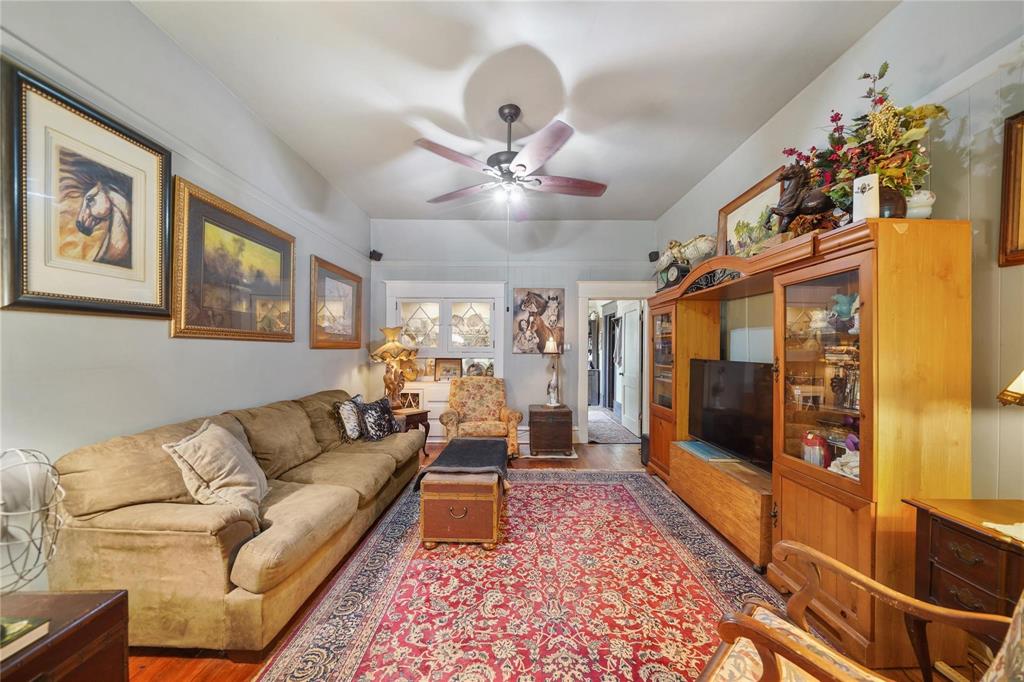 855 County Road 15, Damon, Texas image 14