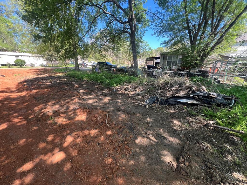 11538 Persimmon Street, Willis, Texas image 2