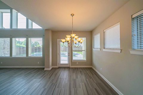 A home in Rosharon