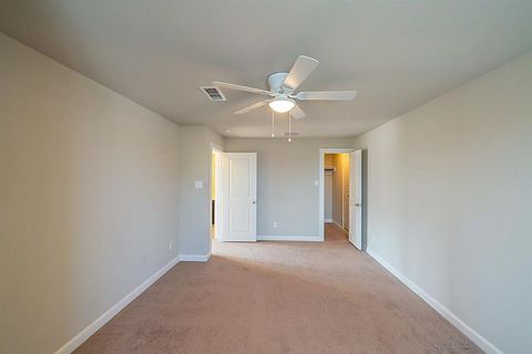 A home in Rosharon