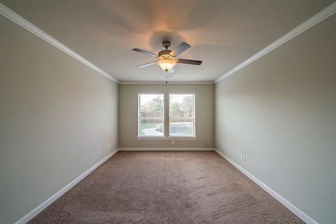 A home in Rosharon