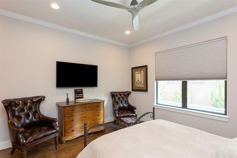 Single Family Residence in Bellaire TX 5202 Mimosa Drive 30.jpg