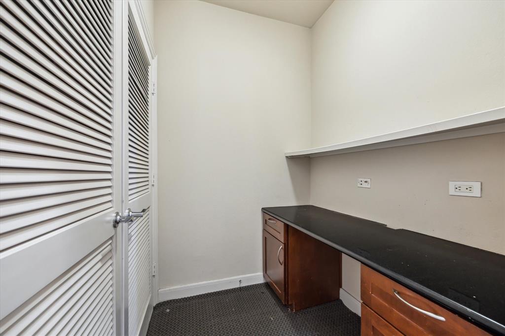3333 Allen Parkway 1102