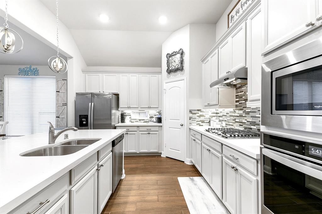 1907 Village Orchard Lane, Brookshire, Texas image 12