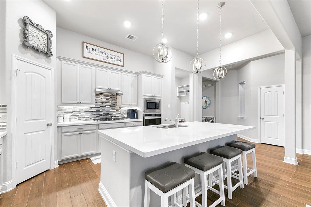 1907 Village Orchard Lane, Brookshire, Texas image 2