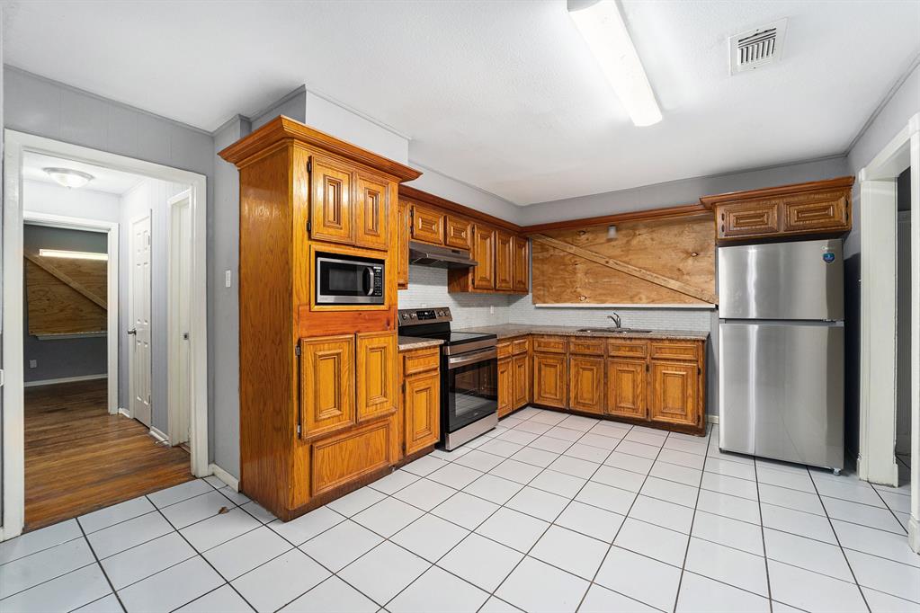 10509 Kelburn Drive, Houston, Texas image 8