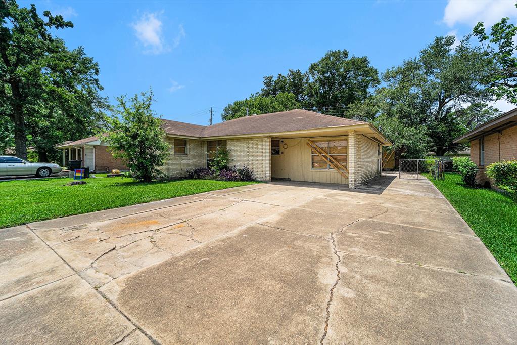 10509 Kelburn Drive, Houston, Texas image 2