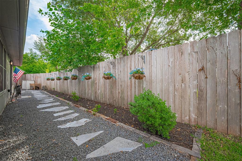 131 Breezy Shore Ct Court, Dickinson, Texas image 40