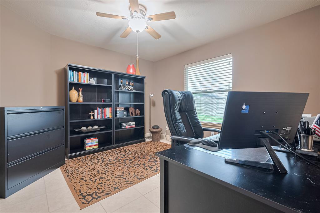 131 Breezy Shore Ct Court, Dickinson, Texas image 14