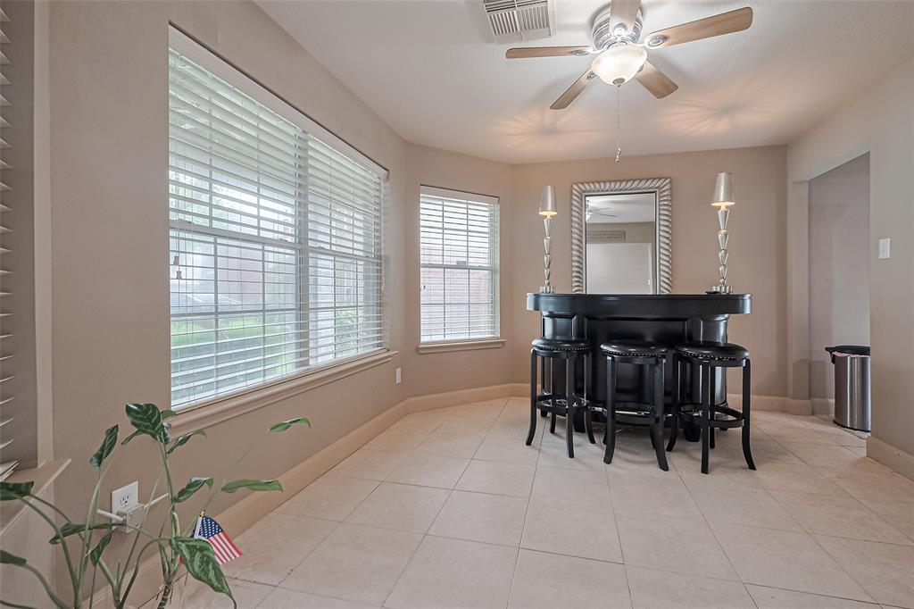 131 Breezy Shore Ct Court, Dickinson, Texas image 11