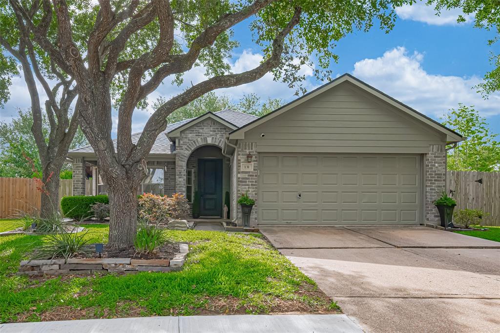 131 Breezy Shore Ct Court, Dickinson, Texas image 3