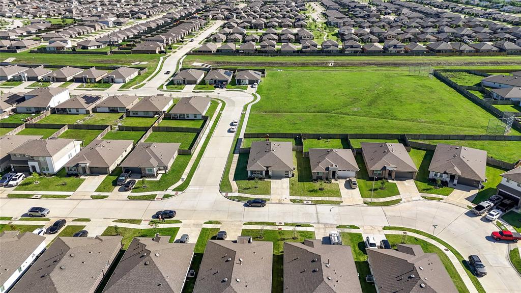 614 Hearth Manor Drive, Rosharon, Texas image 24