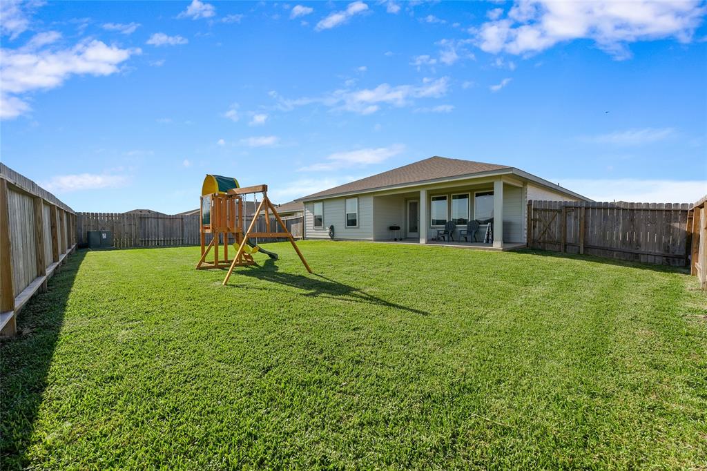614 Hearth Manor Drive, Rosharon, Texas image 22