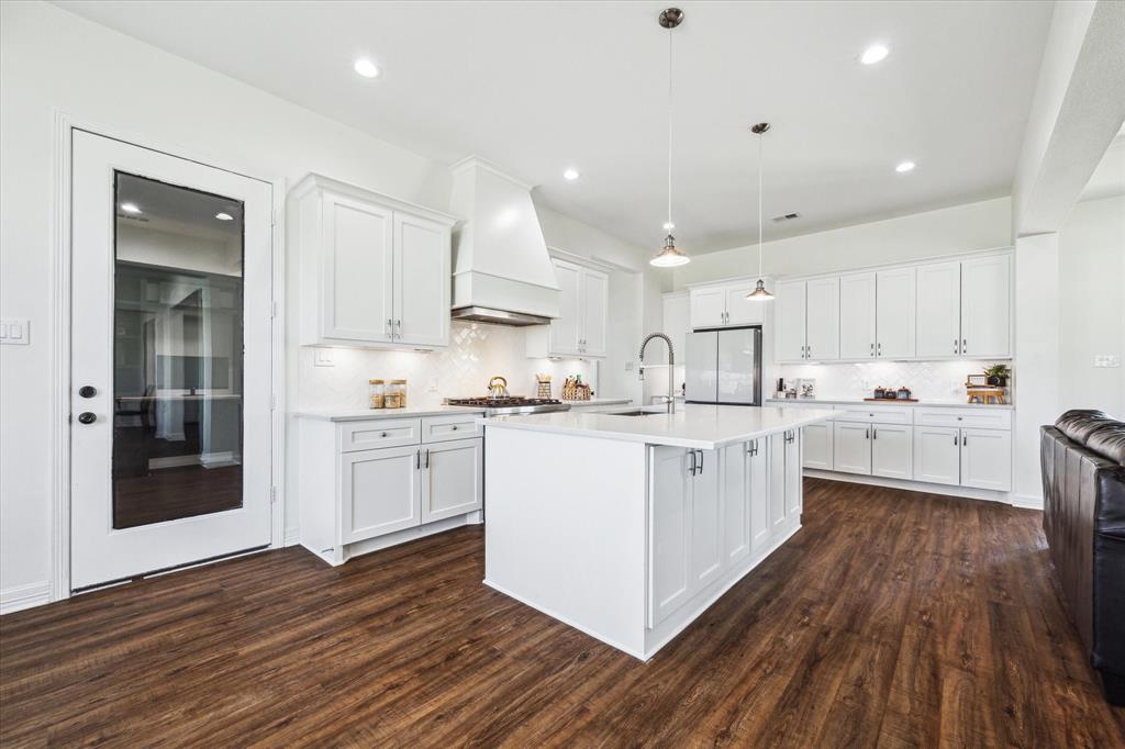 4112 Leslies Way, Dickinson, Texas image 13