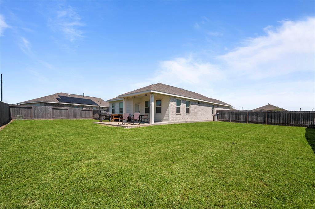 506 Thunder Cloud Drive, Baytown, Texas image 34