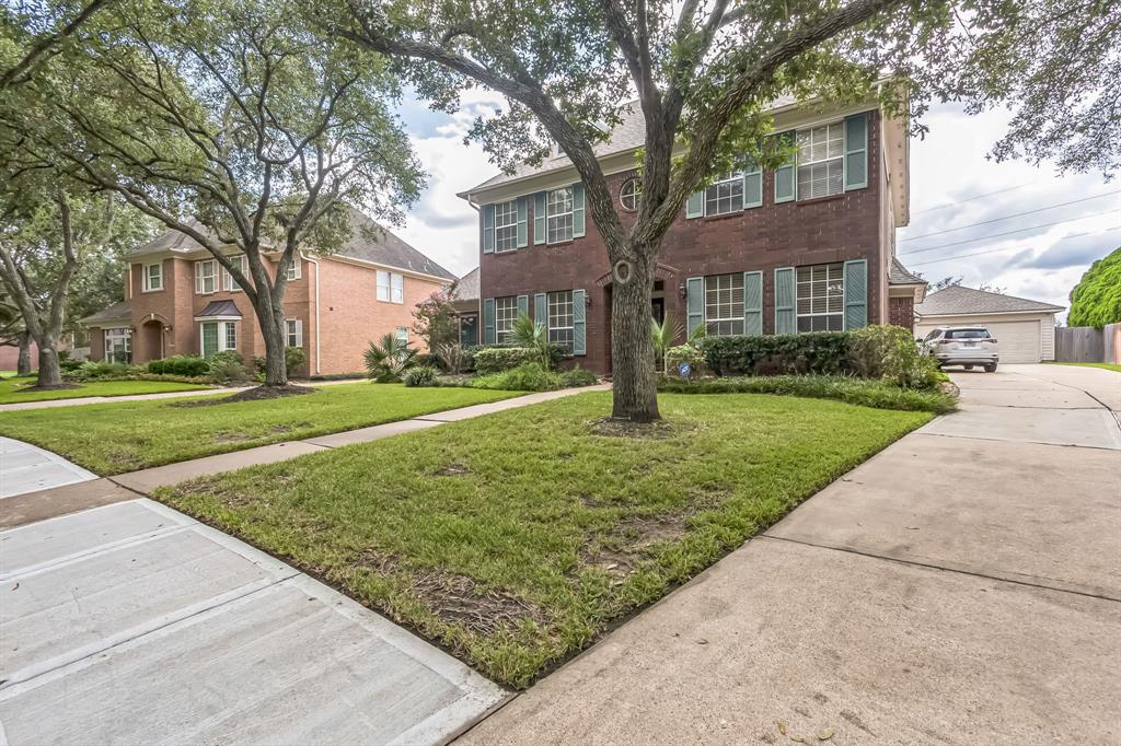 3322 Spring Trail Drive, Sugar Land, Texas image 3