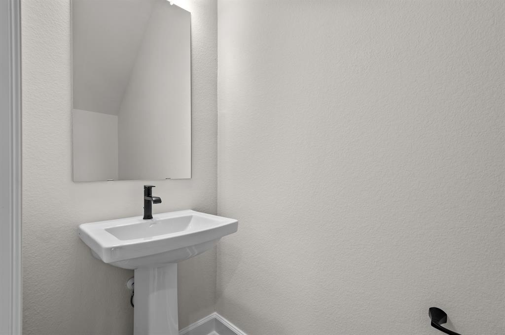 1507 Park Path Drive, Missouri City, Texas image 13