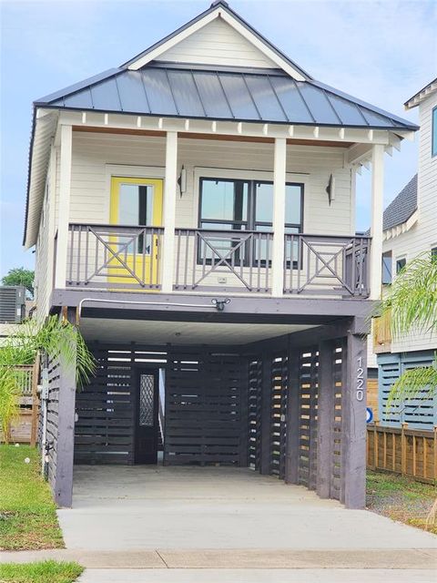 Photo of 1220 32nd Street, Galveston, TX 77550 (MLS # 97721075)