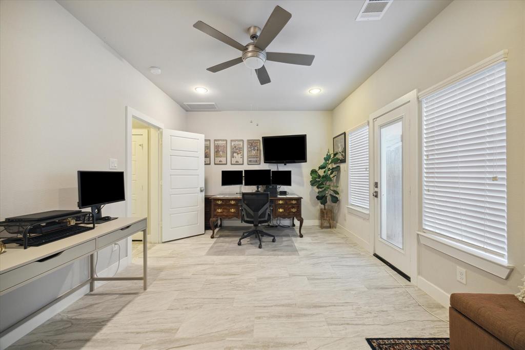 250 W 28th Street, Houston, Texas image 17