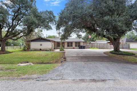 A home in Alvin