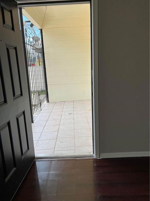 1611 Common Street 4