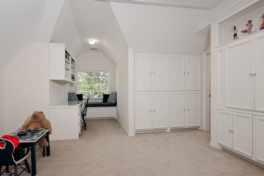 47 Webb Creek Place, The Woodlands, New York image 32