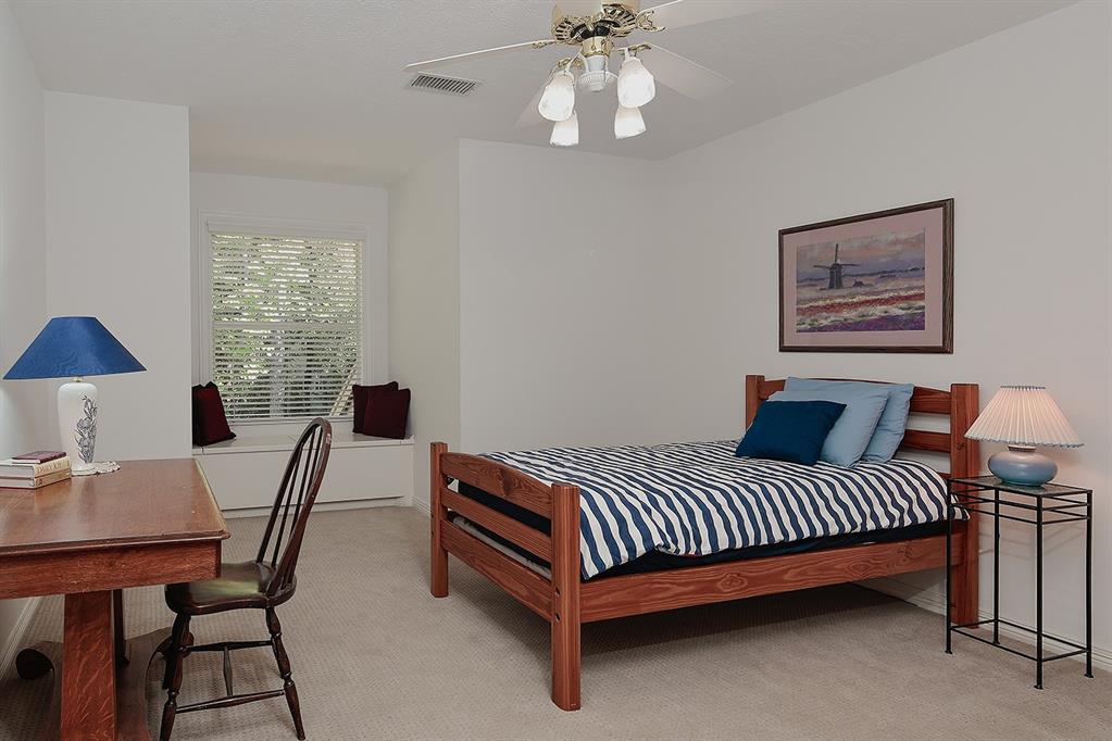 47 Webb Creek Place, The Woodlands, New York image 30