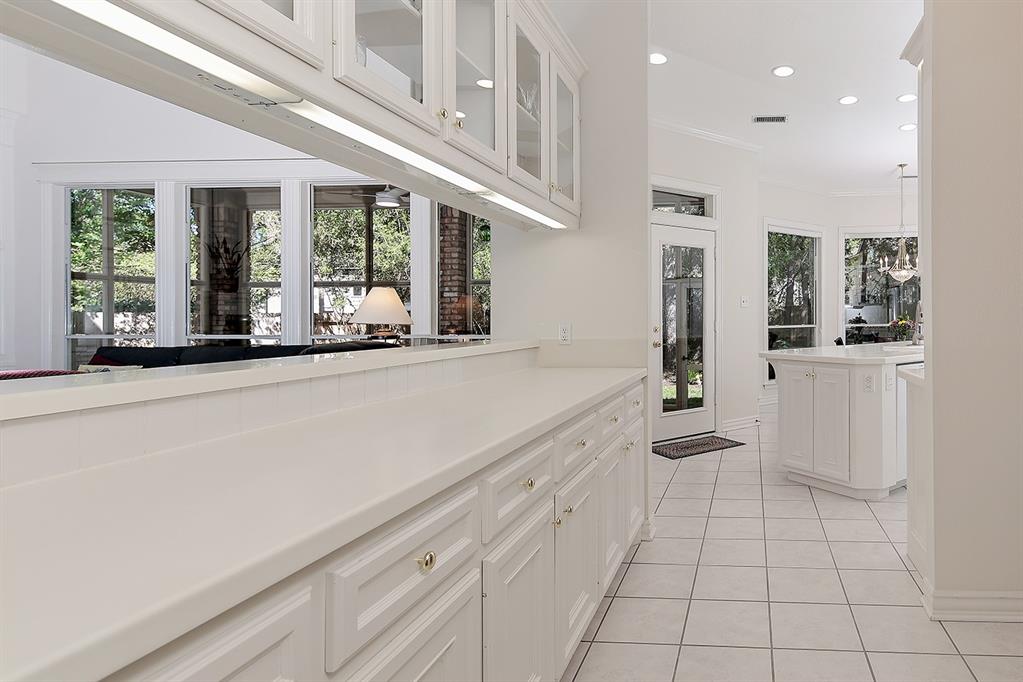 47 Webb Creek Place, The Woodlands, New York image 16