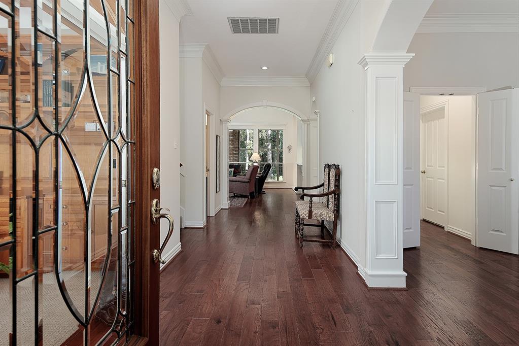 47 Webb Creek Place, The Woodlands, New York image 4