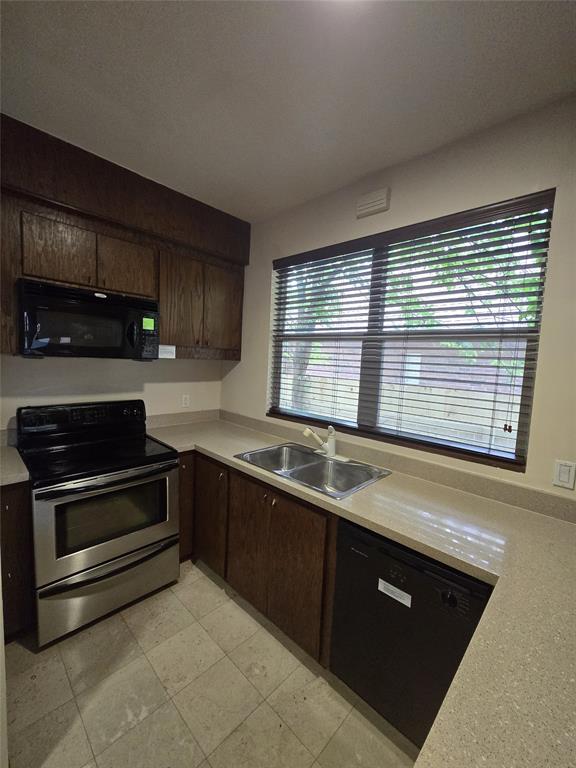 3231 Hemingway Drive