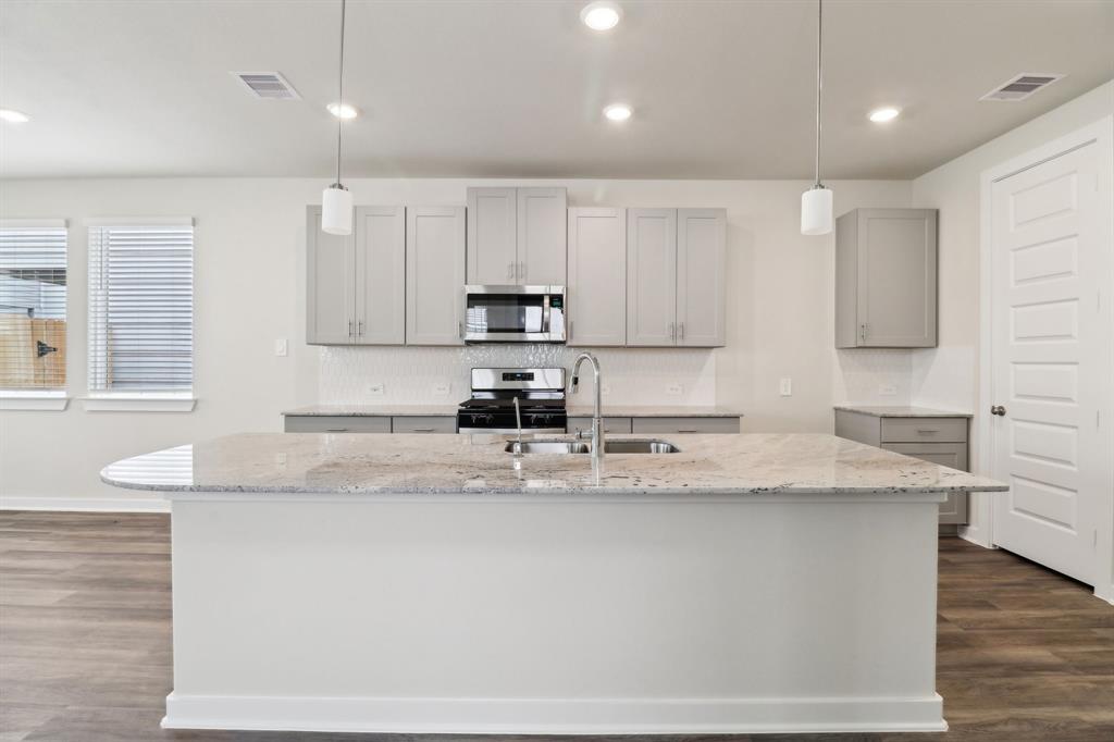10025 Rustic Charm Street, Houston, Texas image 12
