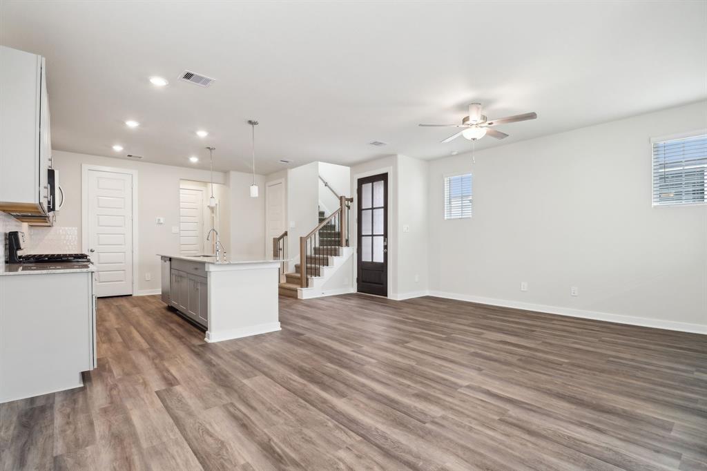 10025 Rustic Charm Street, Houston, Texas image 9