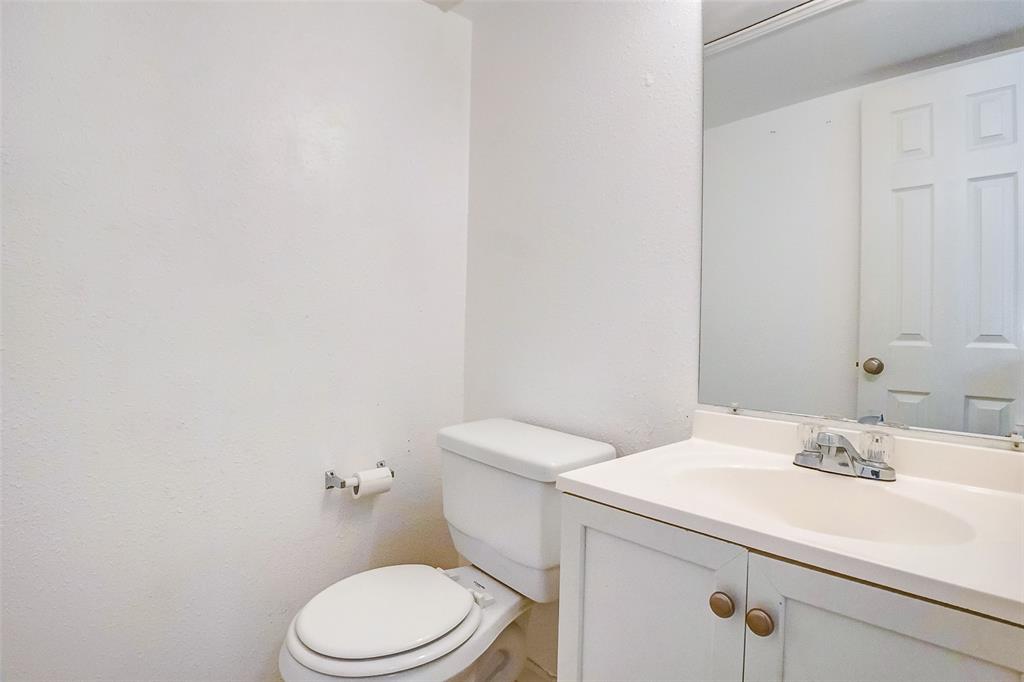 781 Country Place Drive #2040, Houston, Texas image 16