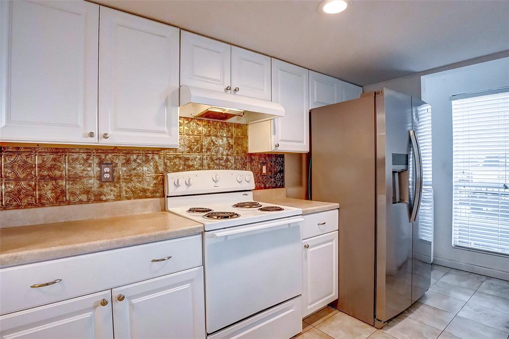 781 Country Place Drive #2040, Houston, Texas image 9