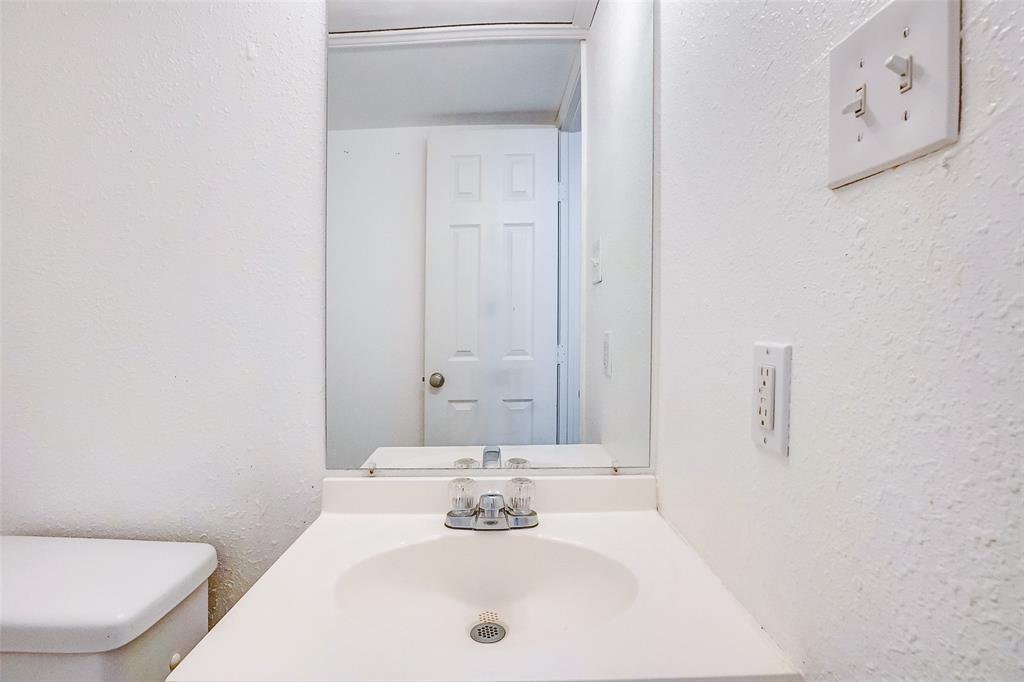 781 Country Place Drive #2040, Houston, Texas image 17