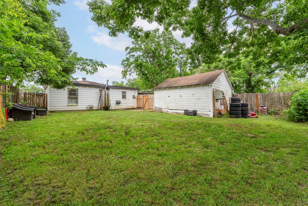 708 Gresham Street, Baytown, Texas image 26