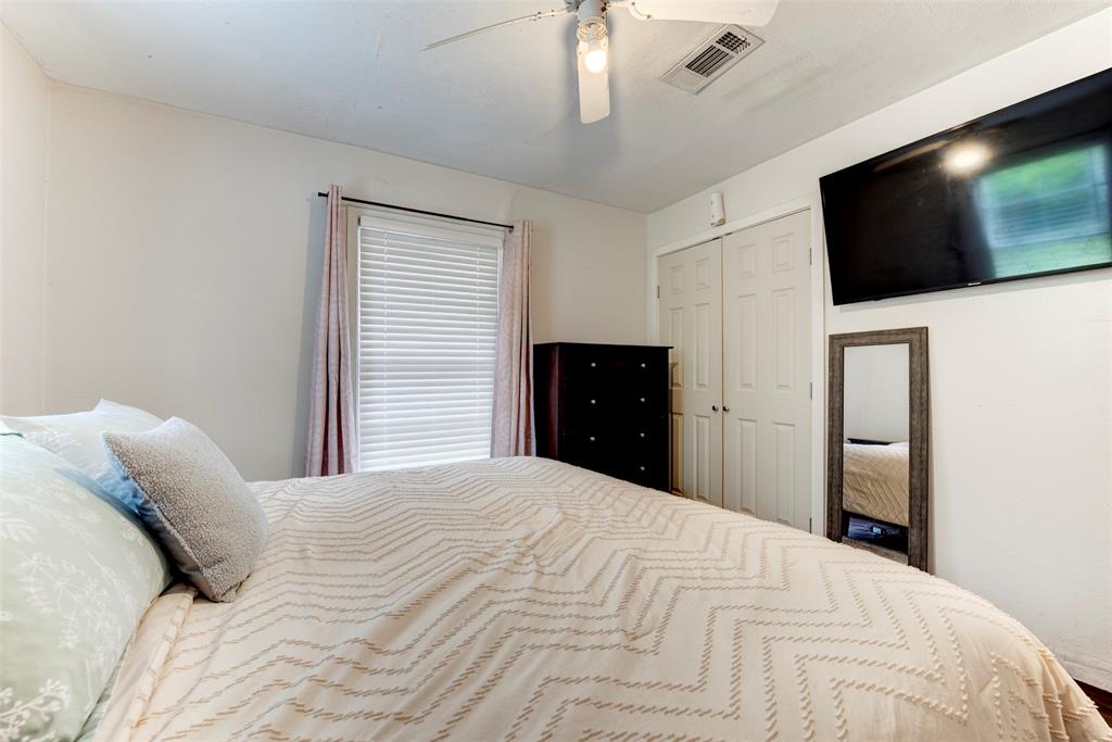 708 Gresham Street, Baytown, Texas image 25