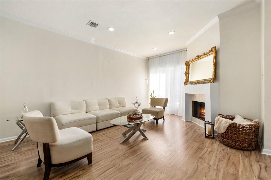 2100 Huldy Street #4, Houston, Texas image 2