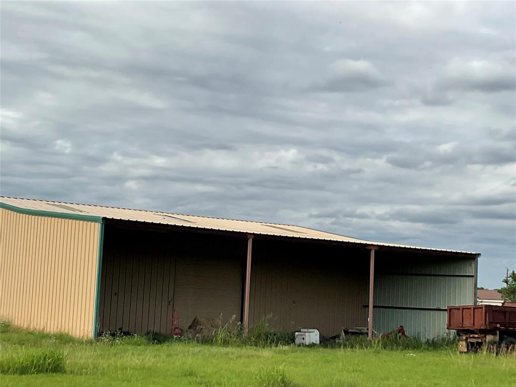 383 County Road 233, Hallettsville, Texas image 1
