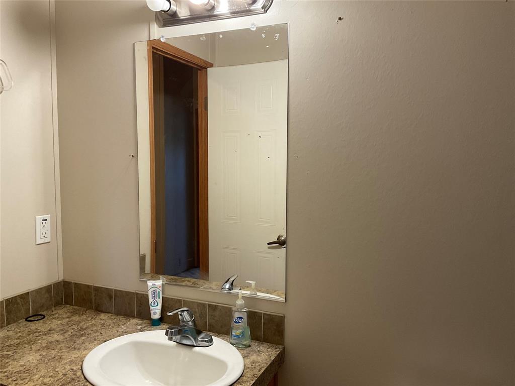 383 County Road 233, Hallettsville, Texas image 11