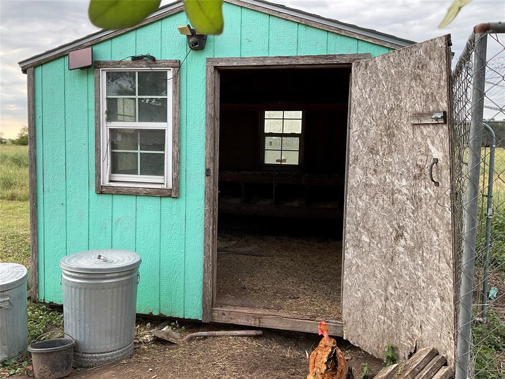 383 County Road 233, Hallettsville, Texas image 28