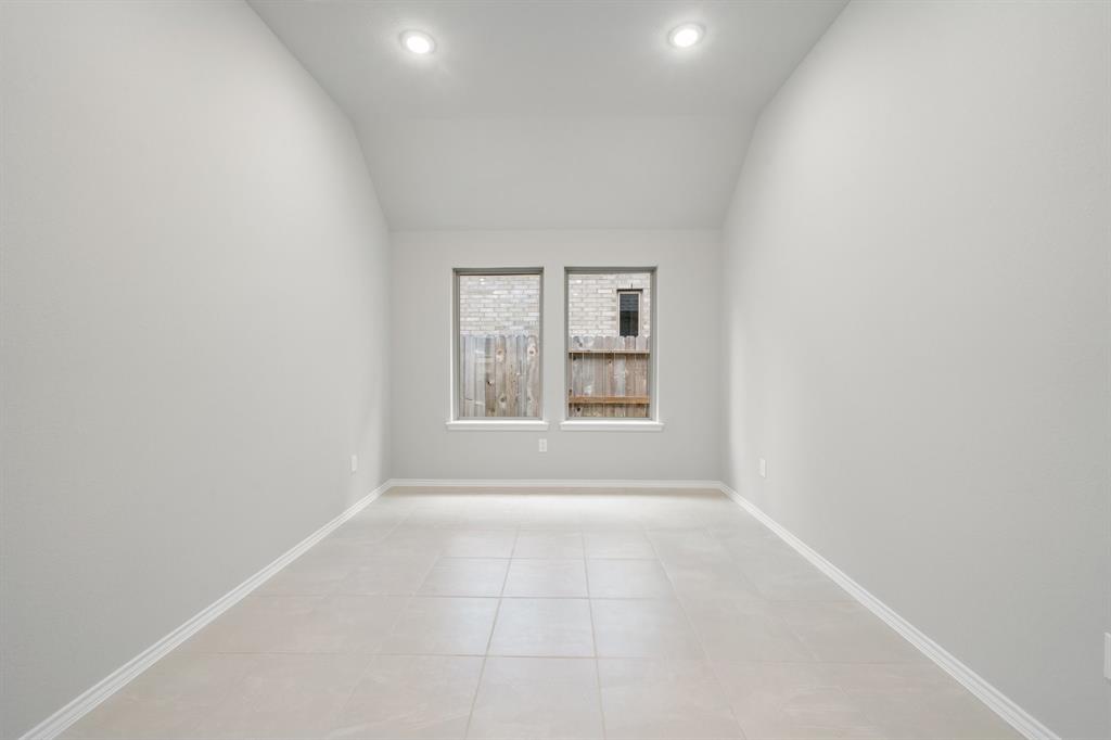 28817 Bobcat Run Drive, New Caney, Texas image 9