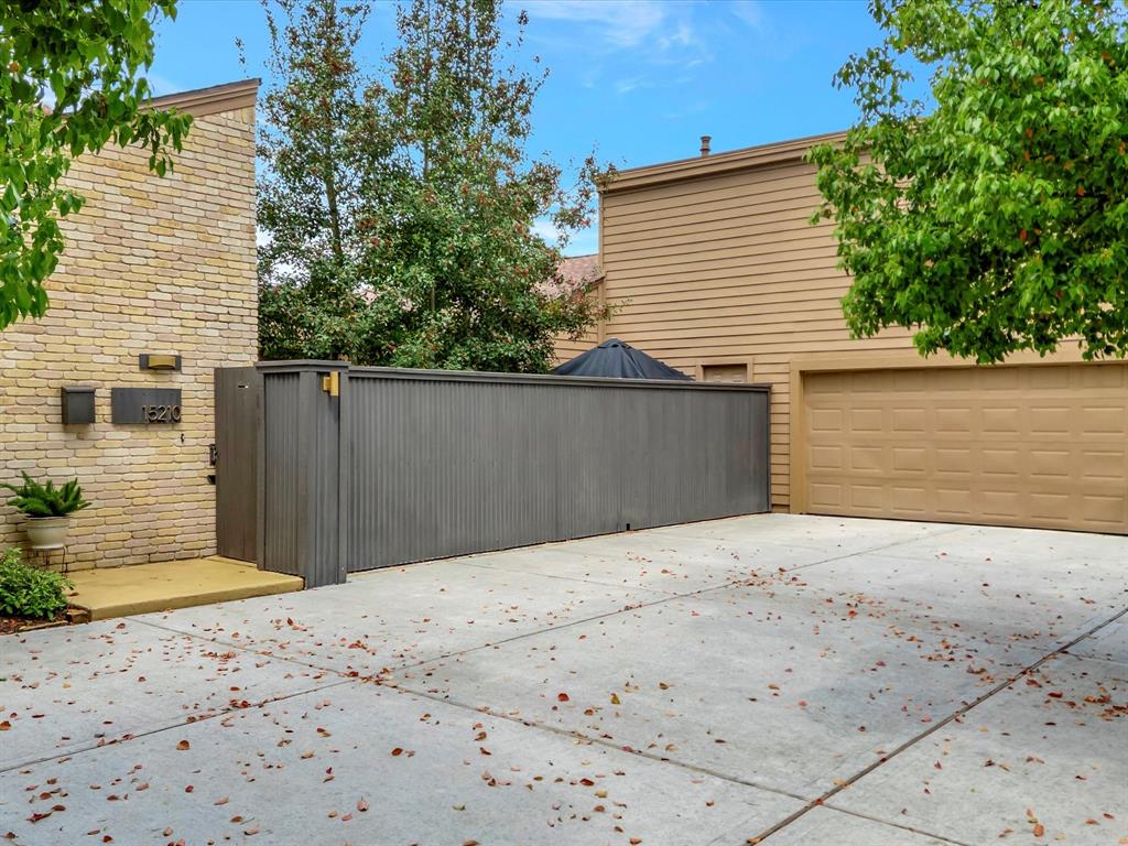 15210 Torry Pines Road, Houston, Texas image 47