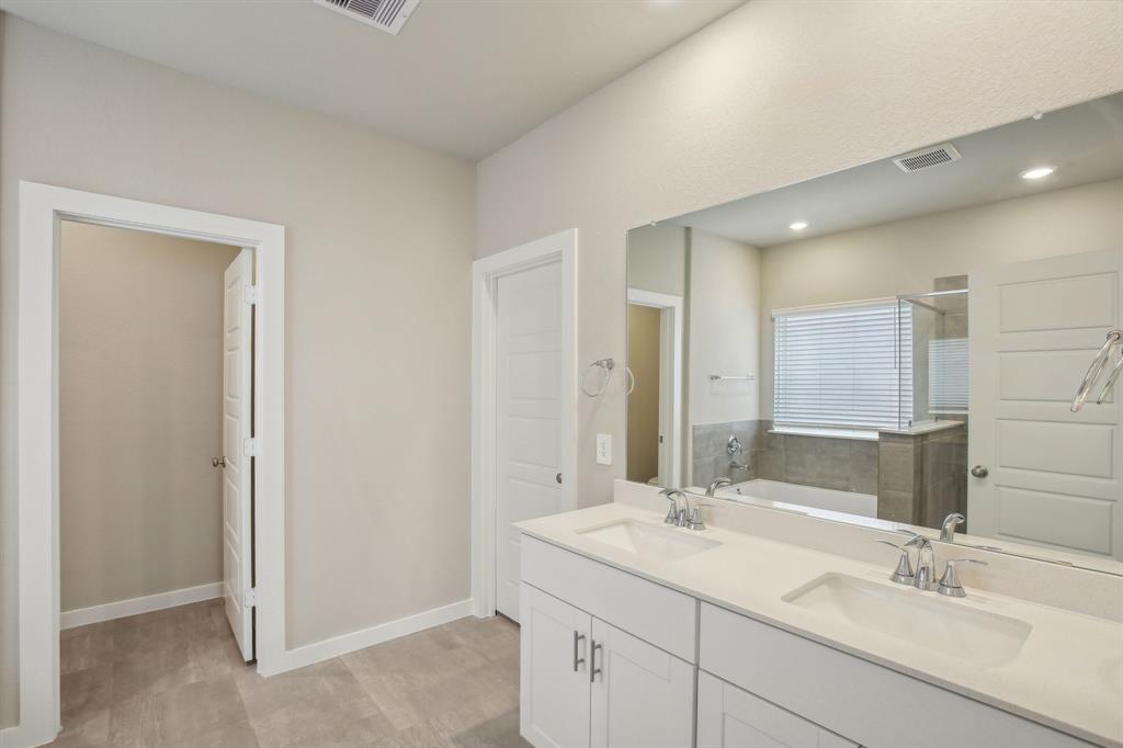 125 Bay Bridge Court, Montgomery, Texas image 18