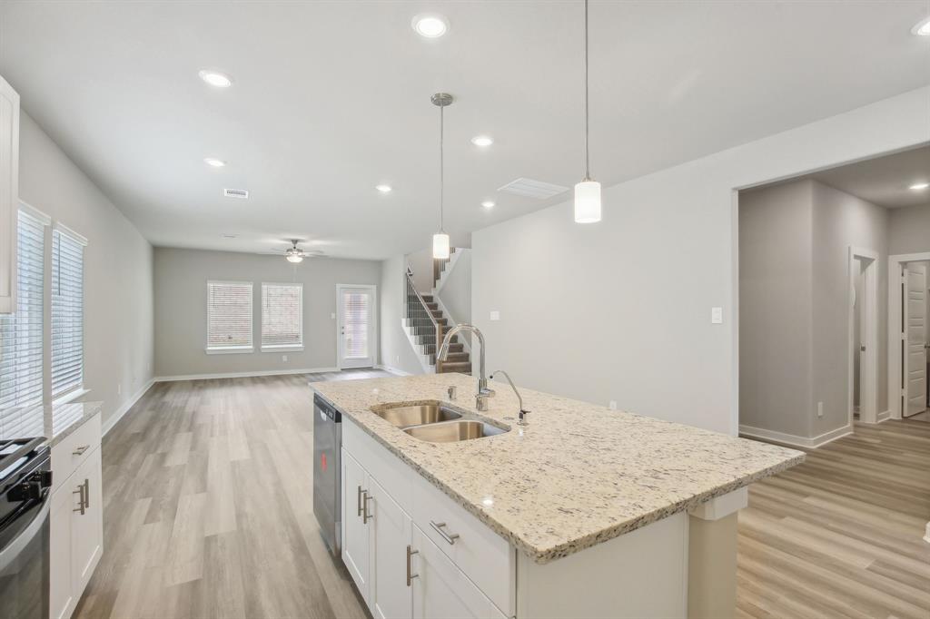 125 Bay Bridge Court, Montgomery, Texas image 9